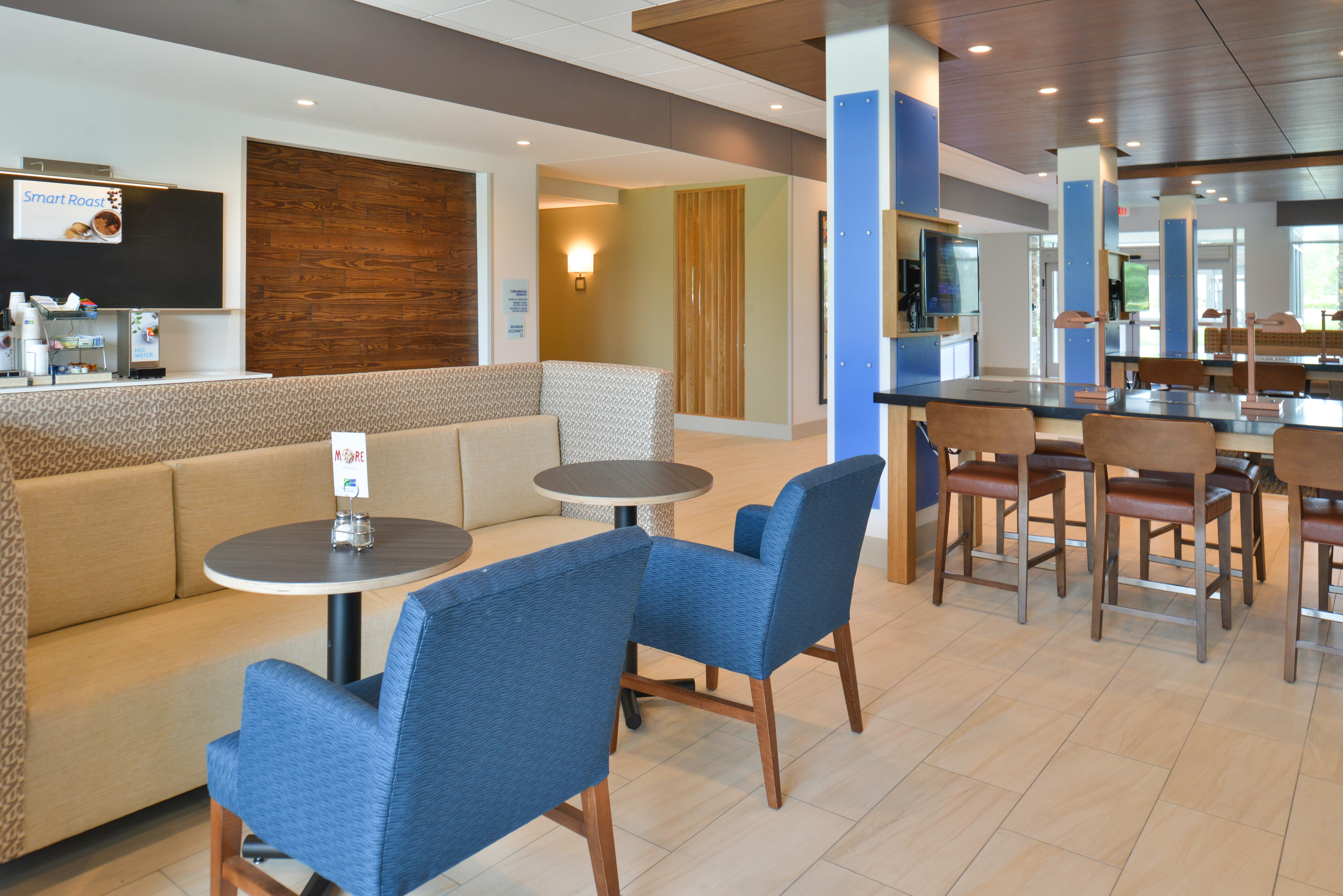 Holiday Inn Express & Suites Omaha Airport, An Ihg Hotel Carter Lake Dış mekan fotoğraf